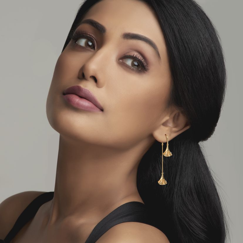 The Mesh Tulle Sui Dhaga Earrings - image 3